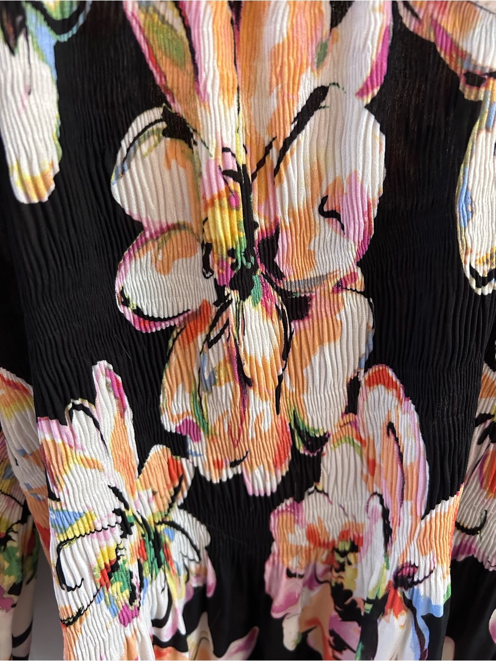 Floral & ivy Women's Black Floral Pleated Tunic with Pink & Peach Blooms 2X - Picture 4 of 6